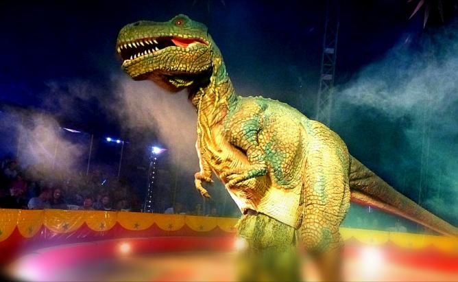 T-Rex circus